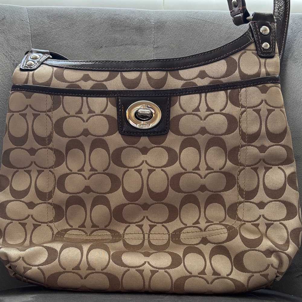 EUC Coach Tan and Brown Signature Shoulder Bag